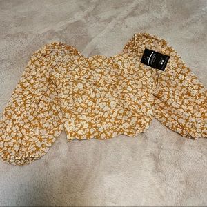 Juliana’s square neck crop top